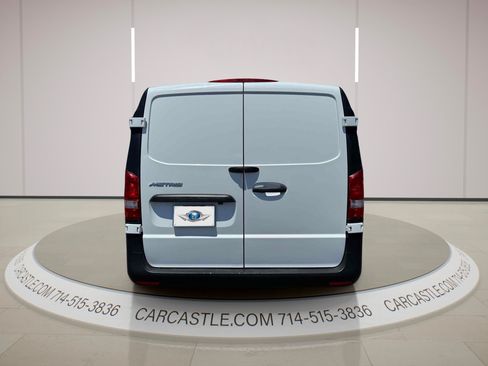 Used 2019 Mercedes-Benz Metris image 4