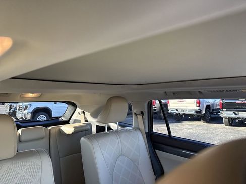 Used 2021 Toyota Highlander Platinum image 14