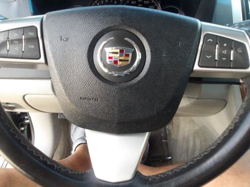 Used 2009 Cadillac STS w/ Wood Trim Package image 19