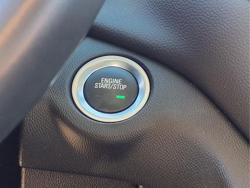 Used 2022 Chevrolet Equinox LT image 9