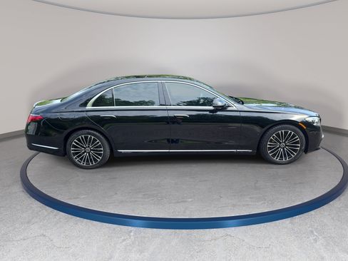 Certified 2025 Mercedes-Benz S 580e 4MATIC Sedan image 4