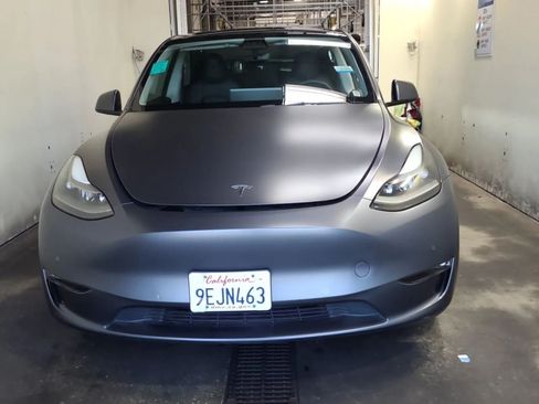 Used 2022 Tesla Model Y Long Range AWD/4WD image 6