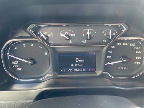 Used 2021 GMC Sierra 1500 SLT w/ SLT Premium Package AWD/4WD image 15