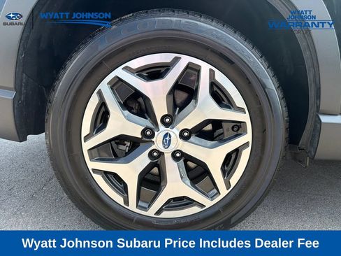 Used 2024 Subaru Forester Premium AWD/4WD image 9