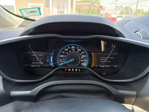 Used 2016 Ford C-MAX Energi SEL w/ Equipment Group 302A FWD image 19