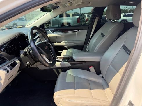 Used 2017 Cadillac XTS Luxury FWD image 14