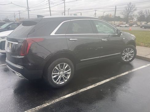 Certified 2023 Cadillac XT5 Premium Luxury w/ Technology Package image 3