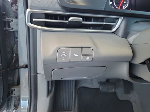 Used 2023 Hyundai Elantra SEL w/ Preferred Accessory Package image 15