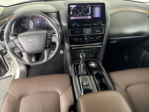 Used 2024 INFINITI QX80 Premium Select w/ All-Season Package RWD image 25