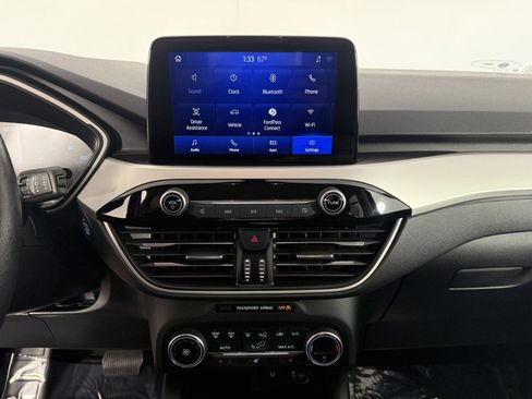 Used 2020 Ford Escape SEL FWD image 18