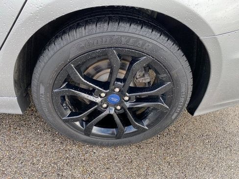 Used 2020 Ford Fusion SE w/ Equipment Group 151A image 9