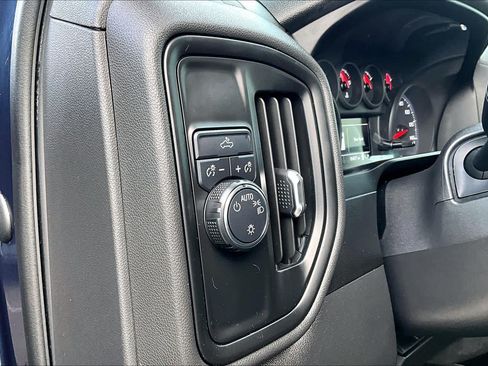 Used 2019 Chevrolet Silverado 1500 Custom w/ Custom Value Package RWD image 29