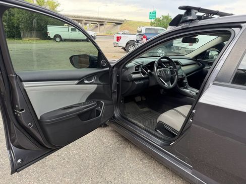 Used 2018 Honda Civic EX-T image 10