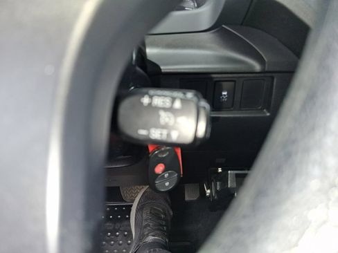 Used 2015 Toyota Tundra SR AWD/4WD image 22