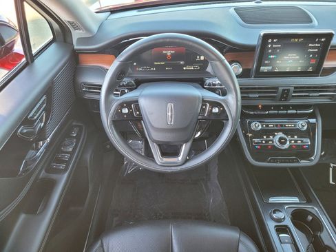 Used 2022 Lincoln Corsair Reserve image 11