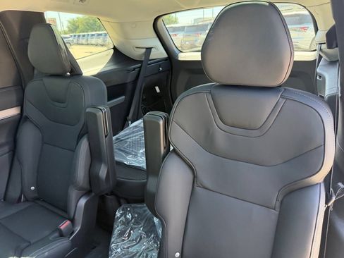 New 2026 Volvo EX90 Plus AWD/4WD image 22