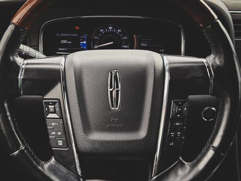 Used 2016 Lincoln Navigator L Select AWD/4WD image 13