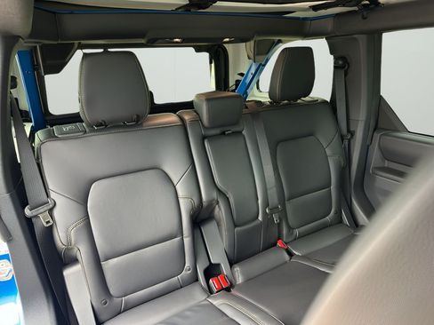 New 2025 Ford Bronco Badlands AWD/4WD image 34
