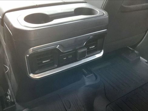 Used 2020 GMC Sierra 1500 Elevation w/ Elevation Value Package AWD/4WD image 32