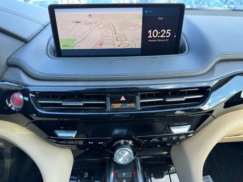 Certified 2024 Acura MDX SH-AWD w/ Advance Package image 16