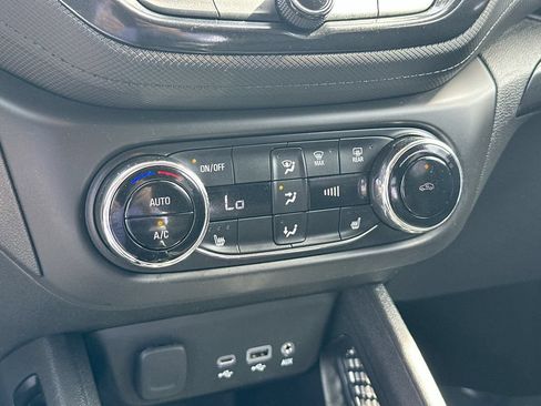 Certified 2023 Chevrolet TrailBlazer LT w/ Convenience Package FWD image 15