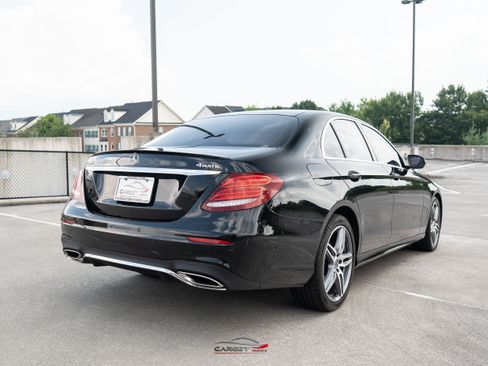 Used 2018 Mercedes-Benz E 300 4MATIC w/ AMG Line Exterior image 7