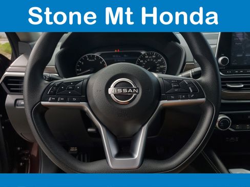 Used 2023 Nissan Altima 2.5 SV FWD image 22