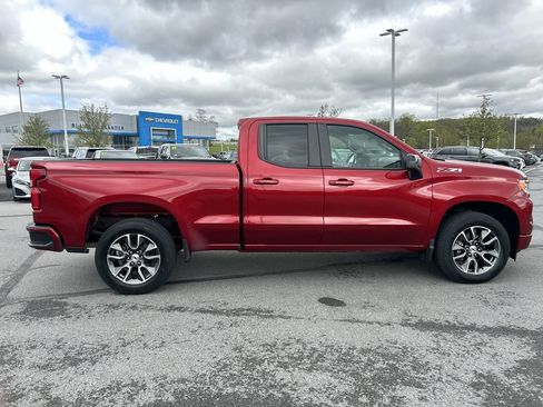 Used 2023 Chevrolet Silverado 1500 RST w/ Z71 Off-Road Package AWD/4WD image 8