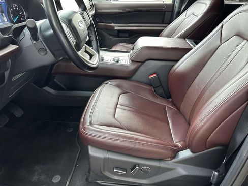 Used 2024 Ford Expedition Limited AWD/4WD image 13