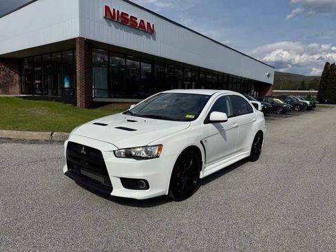 Used 2014 Mitsubishi Lancer Evolution GSR AWD/4WD image 2