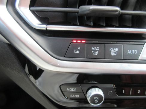 Used 2024 BMW X3 xDrive30i w/ Convenience Package image 12