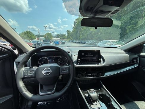 Used 2026 Nissan Rogue SV FWD image 30