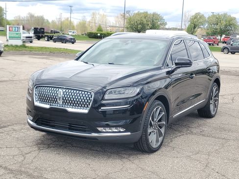 Certified 2023 Lincoln Nautilus Reserve w/ Equipment Group 202A AWD/4WD image 3