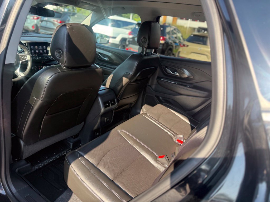 Used 2022 GMC Terrain SLT AWD/4WD image 16