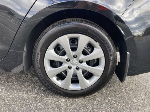 Certified 2025 Toyota Corolla LE FWD image 19