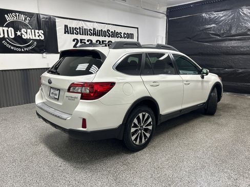 Used 2016 Subaru Outback 2.5i Limited AWD/4WD image 6