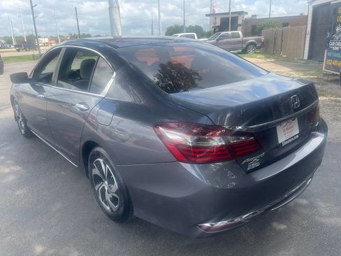 Used 2017 Honda Accord LX image 7