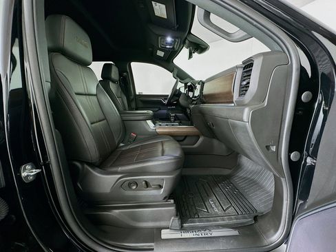 Used 2022 Chevrolet Silverado 1500 High Country w/ Technology Package RWD image 30