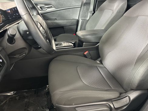 Used 2026 Kia Sportage LX FWD image 21