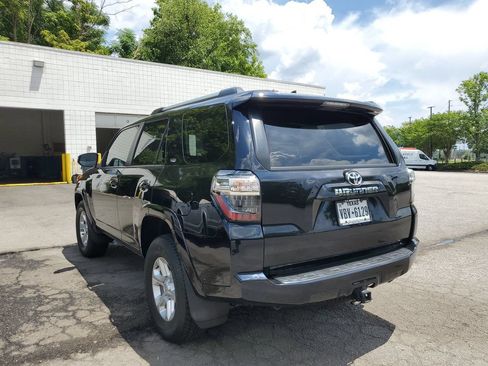Used 2023 Toyota 4Runner SR5 Premium w/ Moonroof Package RWD image 5
