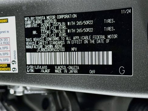 Used 2024 Lexus GX 550 w/ Accessory Package (Z1) AWD/4WD image 34