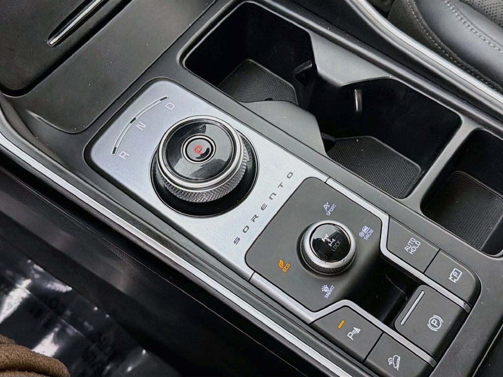 Certified 2023 Kia Sorento EX AWD/4WD image 17