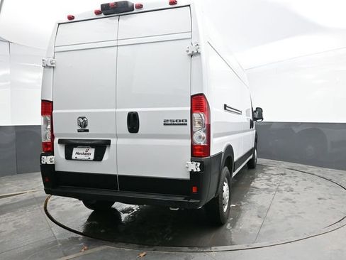 Used 2025 RAM ProMaster 2500 w/ Convenience Group FWD image 6