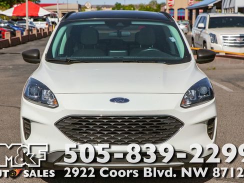 Used 2022 Ford Escape SE w/ Convenience Package AWD/4WD image 4