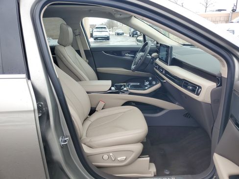 Certified 2023 Lincoln Nautilus Reserve w/ Equipment Group 201A image 9