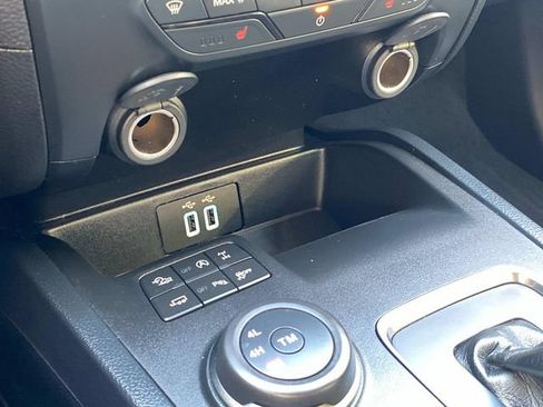 Used 2019 Ford Ranger Lariat w/ Black Appearance Package AWD/4WD image 29