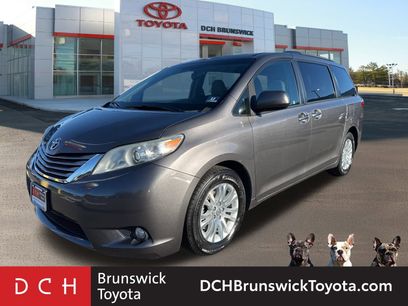 Used 2017 Toyota Sienna XLE