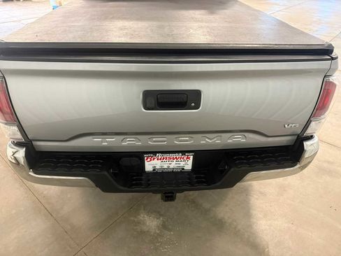 Certified 2023 Toyota Tacoma TRD Off-Road AWD/4WD image 16