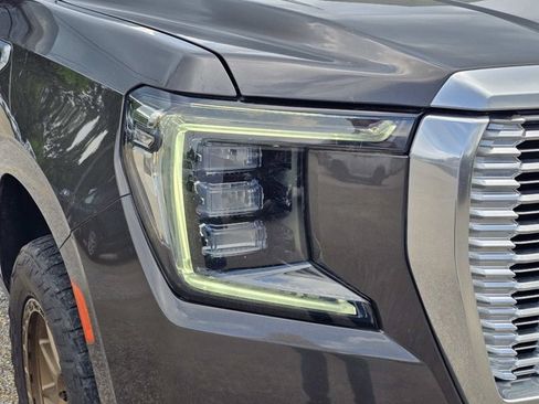Used 2021 GMC Yukon XL Denali w/ Denali Ultimate Package AWD/4WD image 4