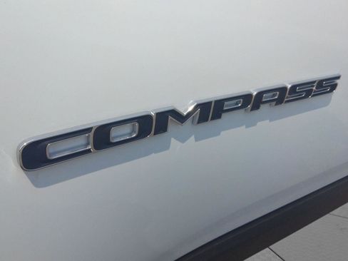 New 2025 Jeep Compass Latitude image 29